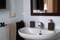 Lavabo de uno de los baños de Mirador de la Fuente Lavabo de uno de los baños de Mirador de la Fuente