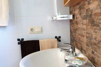 Lavabo de un baño de Mirador de la Fuente Lavabo de un baño de Mirador de la Fuente