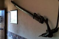 Antiguo arado como elemento decorativo de la casa Antiguo arado como elemento decorativo de la casa